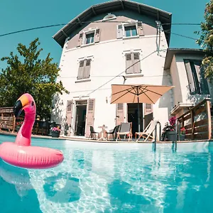 Le Serenite - T3 En Maison De Avec Piscine France