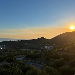  Отель Aphrodite's Garden Албания