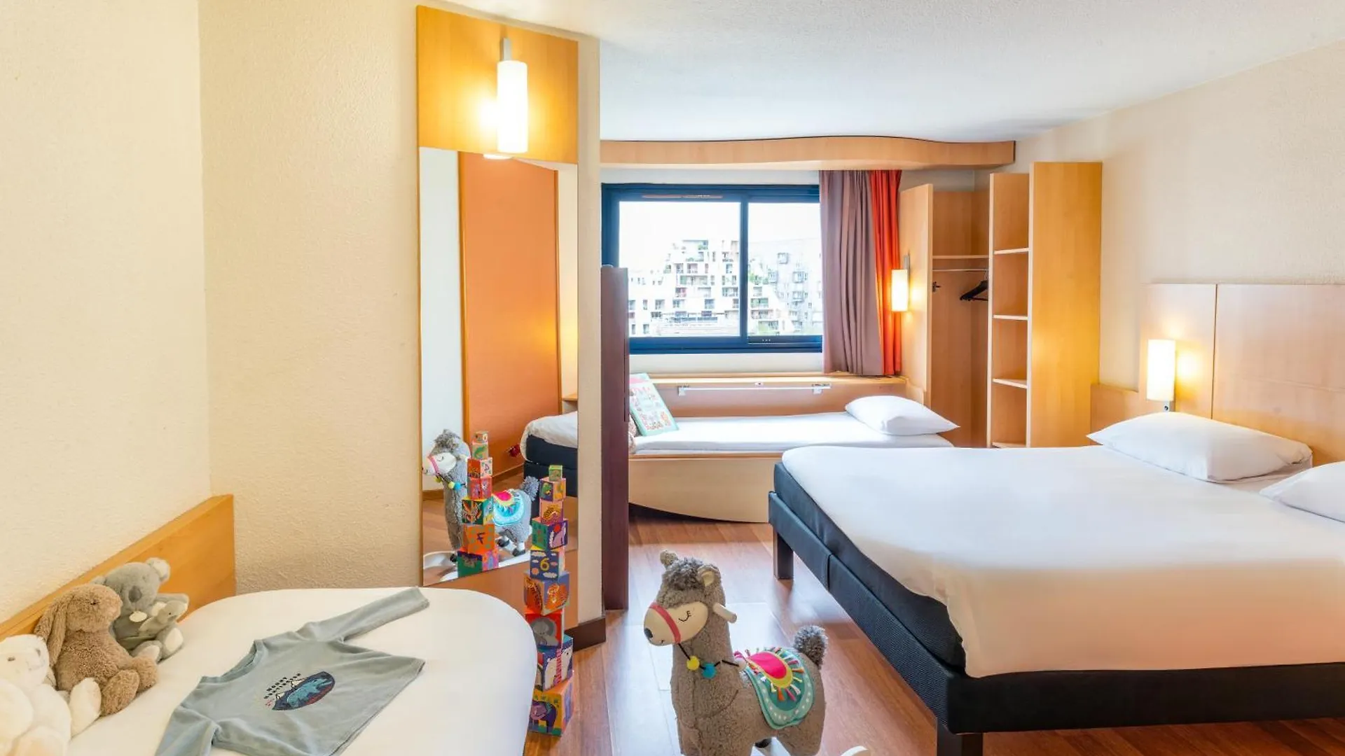 Ibis Paris 17 Clichy-Batignolles Otel